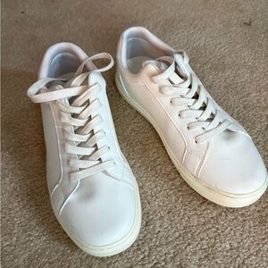 Fuego unisex dance shoes
White low top